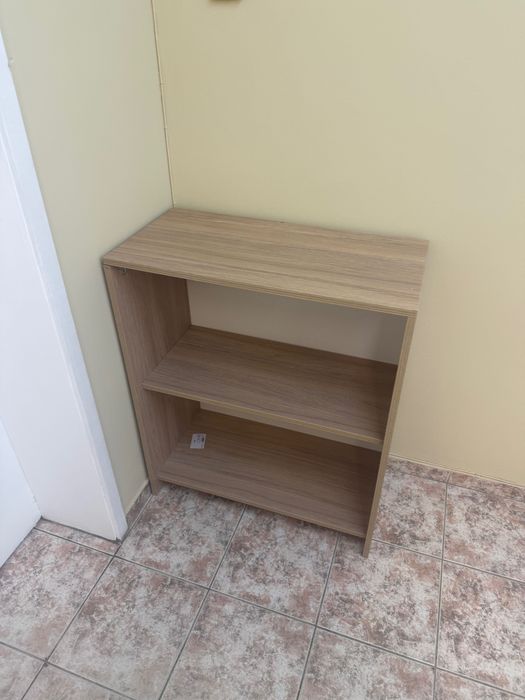 Дървени стелажи (за офис) 2 бр.