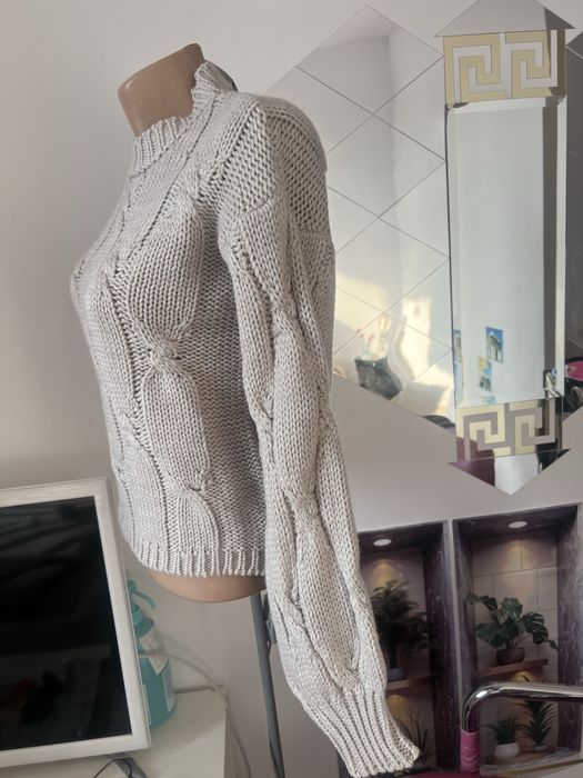 pulovere pantaloni de sezon orice produs 50 lei noi