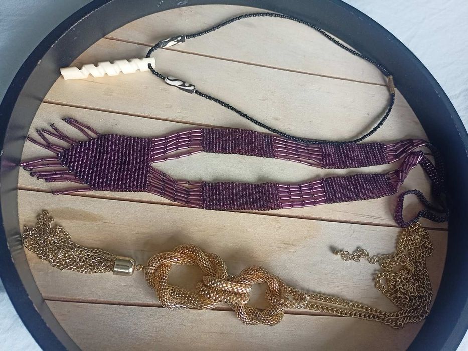 Масова бижутерия за жени  с естествени камъни