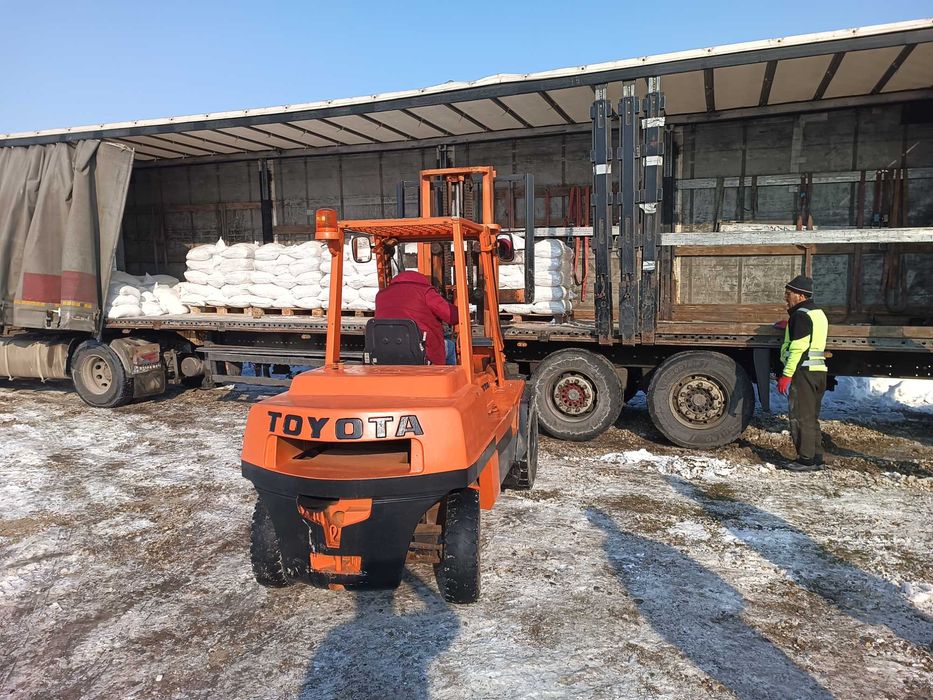 Praf din marmura concasata si piatra marmura ornamentala