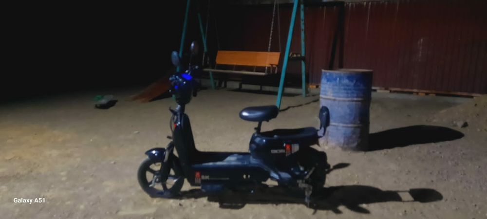 8Sk электроскутер