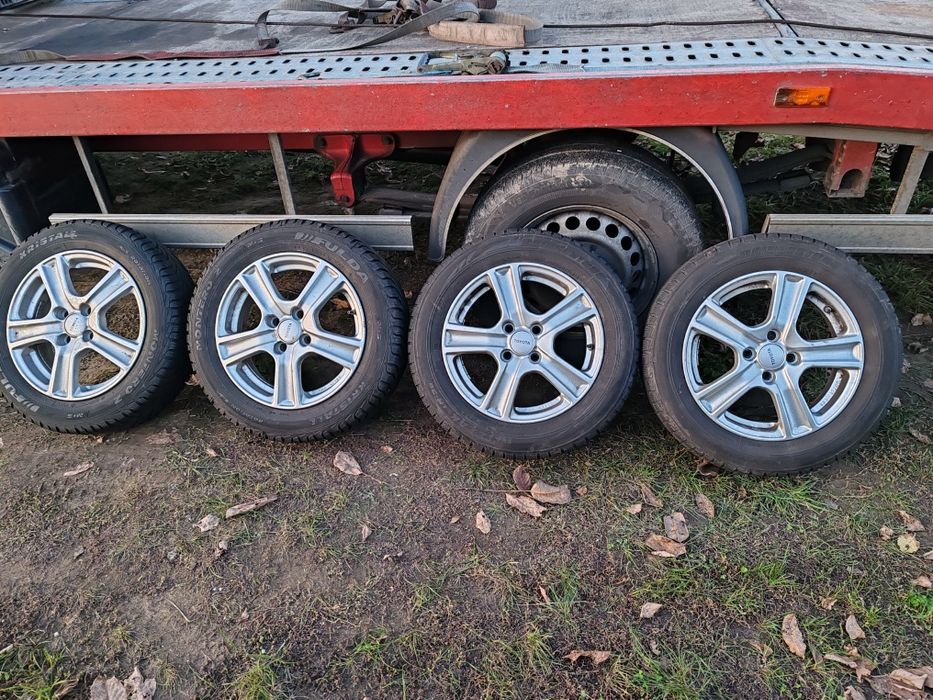 Toyota Yaris, Тойота 15 цола