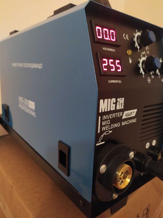 250 MAX PROFESIONAL Телоподаващо MIG250А  4м шланг- Телоподаващ апарат