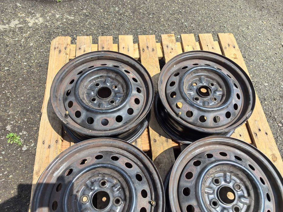 14 цола 4 х 100 мм Тойота Ярис и други - 5,5 Инча / ЕТ 45