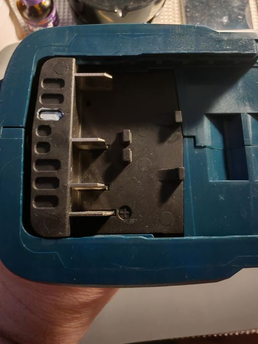 Bosch Gsb 18V-21  mașina percutor găurit noua