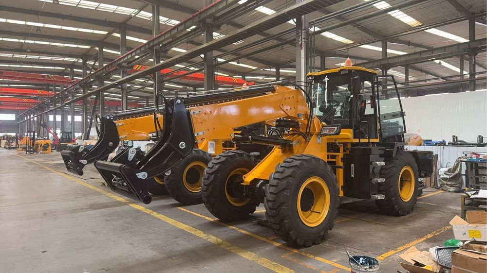 Телескопичсекий погрузчик BISON 3500кг