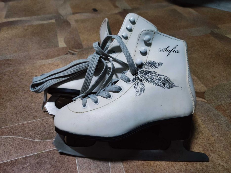 Фигурные коньки 32-го размера
