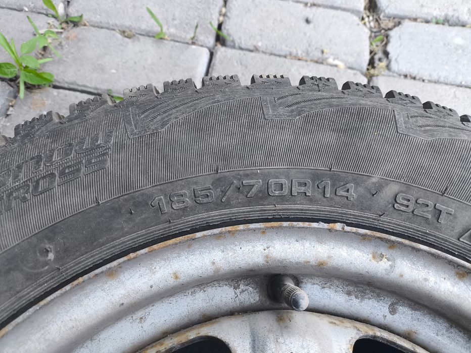 Продам зимнюю резину с дисками