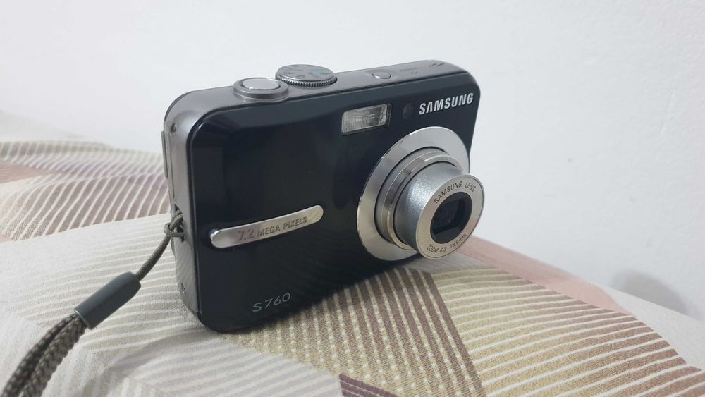 фотоапарат Samsung S760