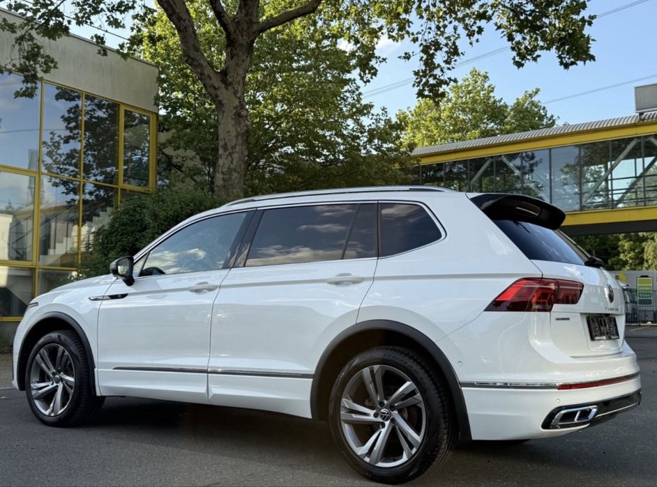VOLKSWAGEN Tiguan 2023 — imagine 3
