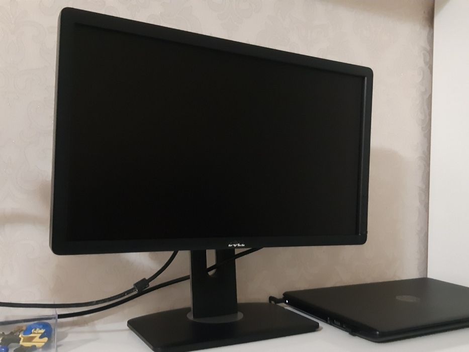 Монитор DELL 22d