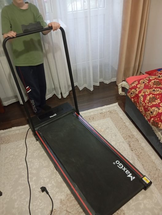 Продам беговую дорожку