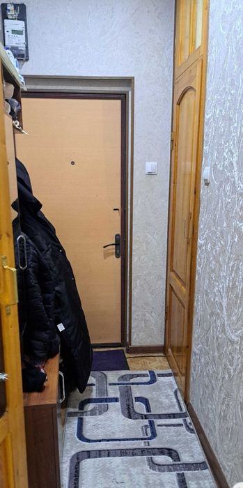 Чиланзар 8 срочно продаётся квартира 2/4/4