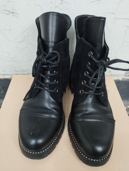 Дамски кожени боти ..