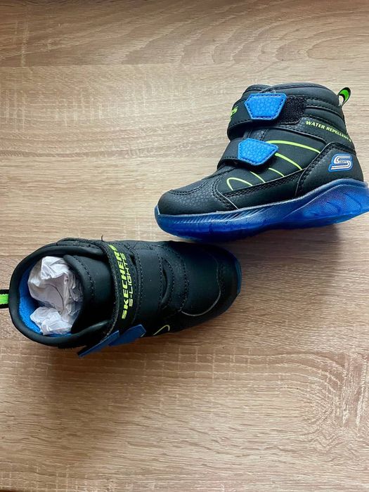 Ghete copii Skechers mărimea 23 – noi, impermeabile, cu lumini