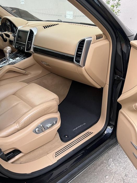 Стелки за Porsche Cayenne 2010 - 2018 по поръчка
