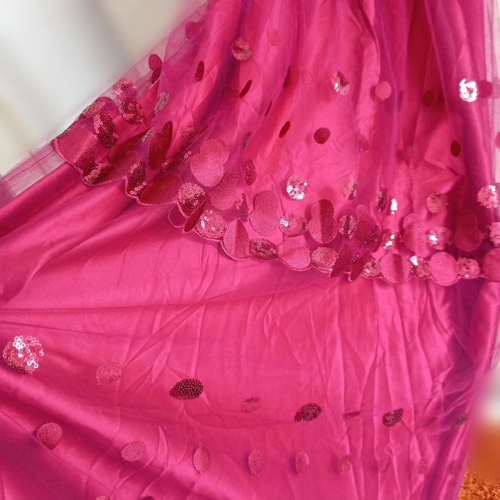 Коралловое легкое праздничное платье