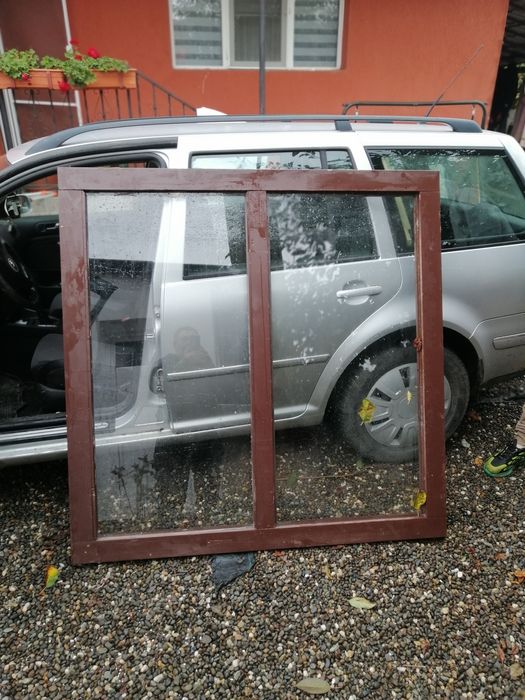 Geamuri pentru terase din lemn cu  sticla  au fost folosite o terasa i