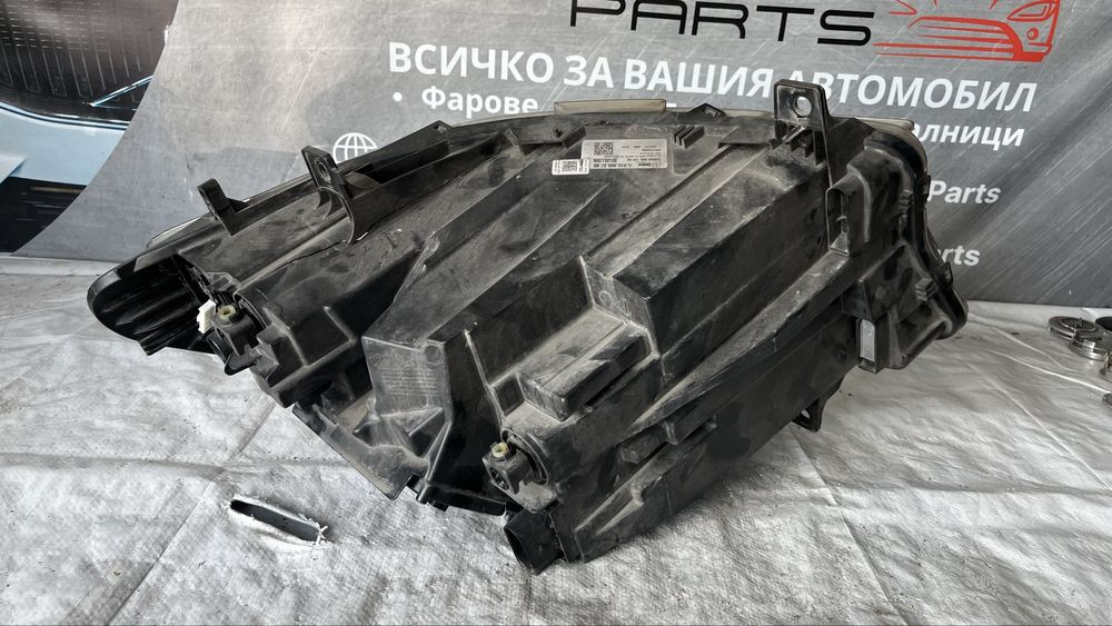 3 броя десен и 1 ляв фар Mercedes Sprinter W910 Full Led