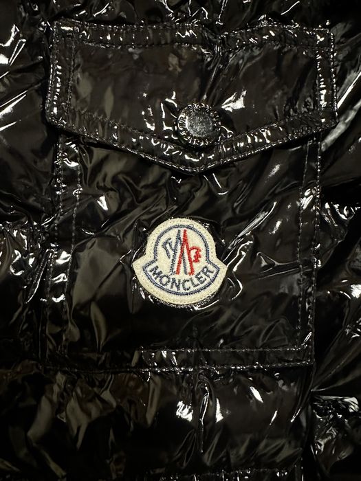 Moncler Puffer (size L)