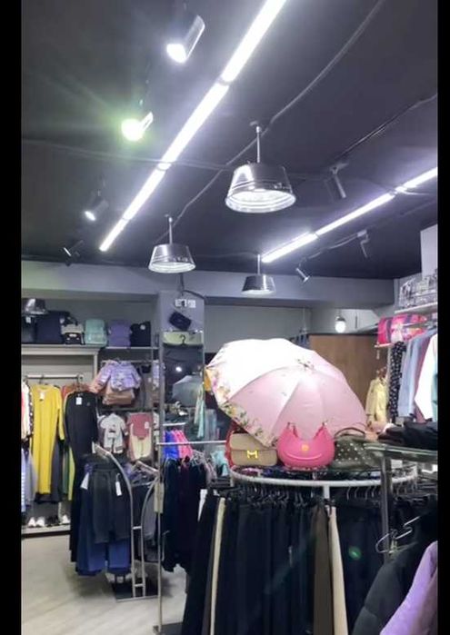 Продам Действующий Бутик Магазин со всем оборуд 1 линия