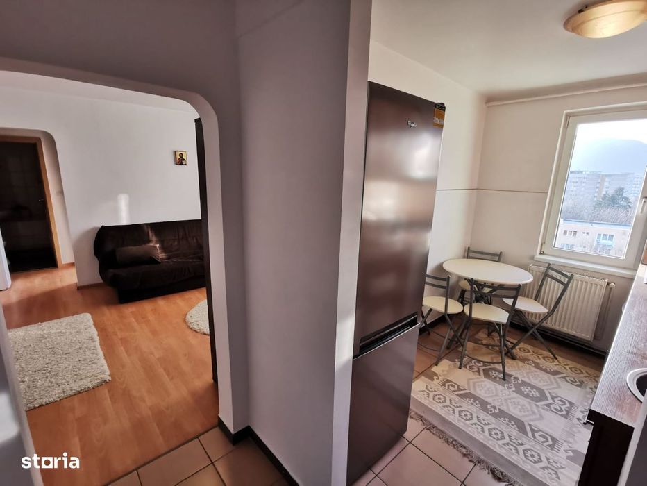 Vând apartament 2 camere semidecomandat, mobilat și utilat Brasov — fotografia 1