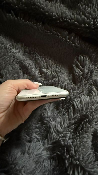 iPhone 11 на 128g