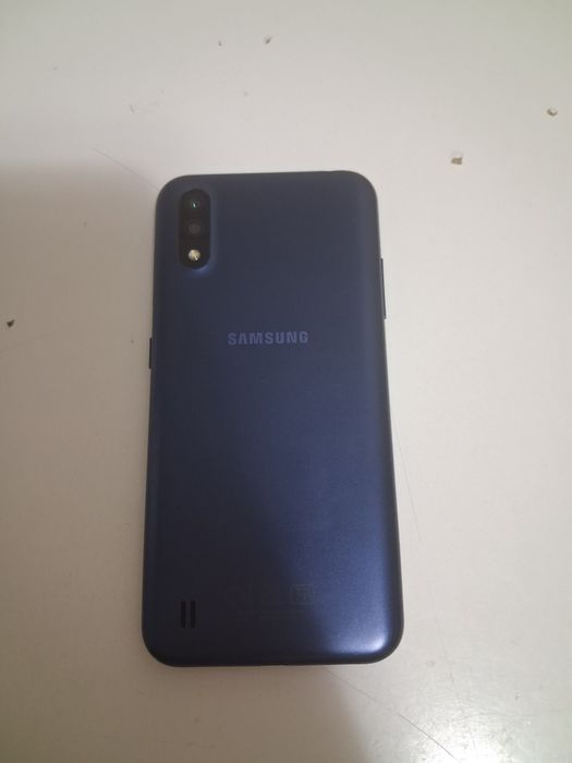 Телефон samsung A01