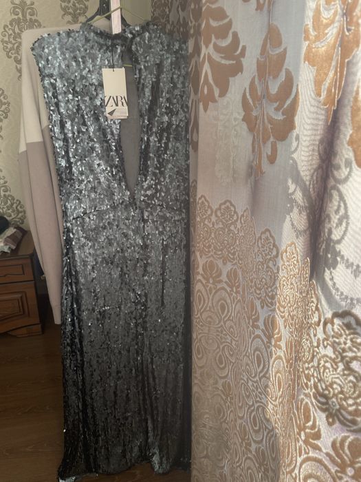 Платье вечернее с пайетками
