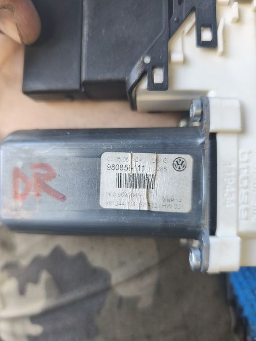 Modul motoraș geam spate Vw Passat B6 3C9959703/ 1K0959703F/1K0959704F