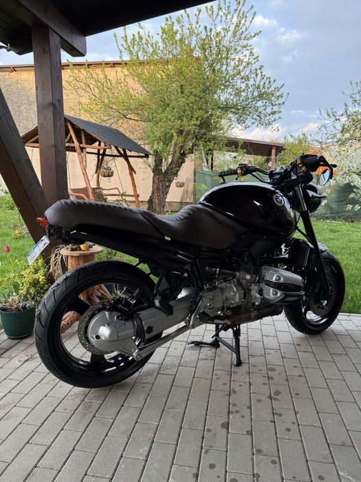 Bmw R1100r.