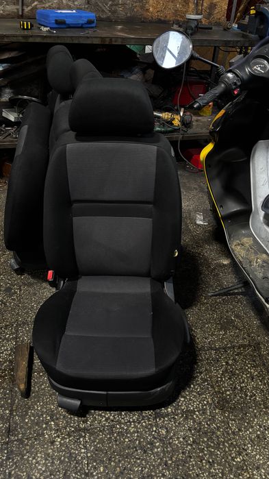 Фарове, волан и комплект седалки за голф 4 (4-5 врати)