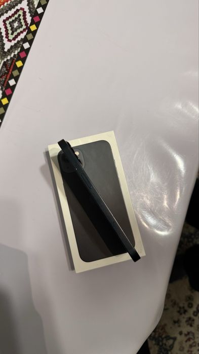 В продаже айфон 13