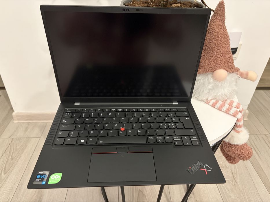 Lenovo ThinkPad X1 Carbon Gen 9 i7-1165G7 16GB DDR4 1TB SSD Nvme