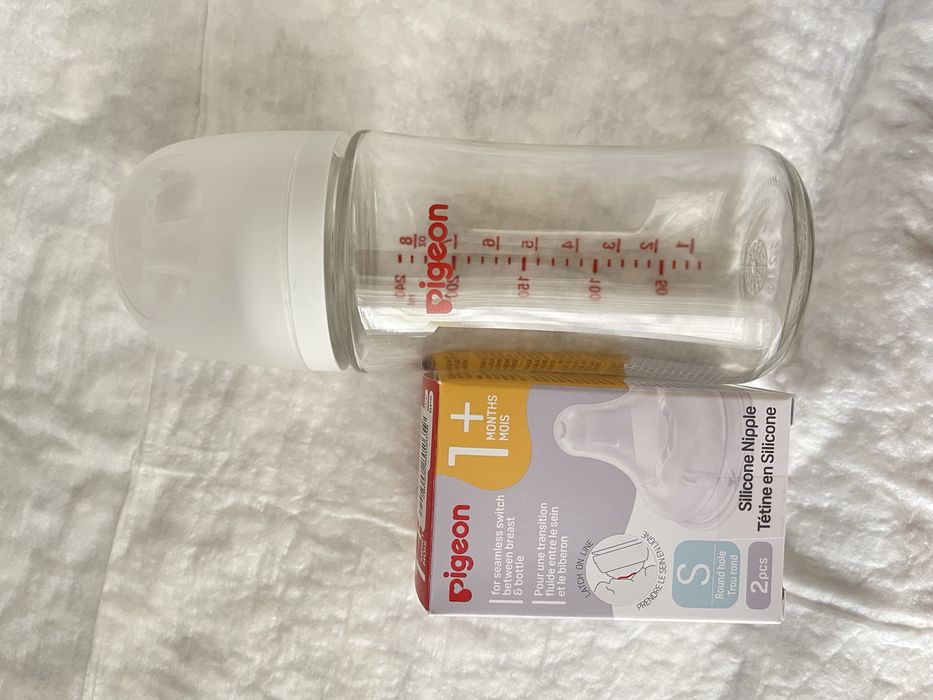 Бутылочка Pigeon  240 мл