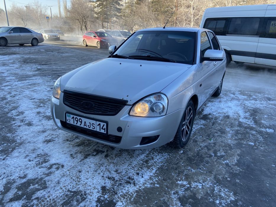 Продам приора 2172 хедчбек