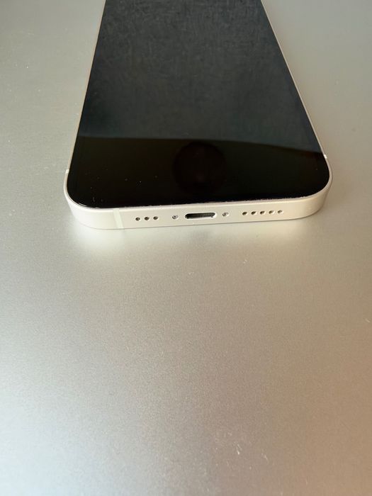 iPhone 13 Като Нов