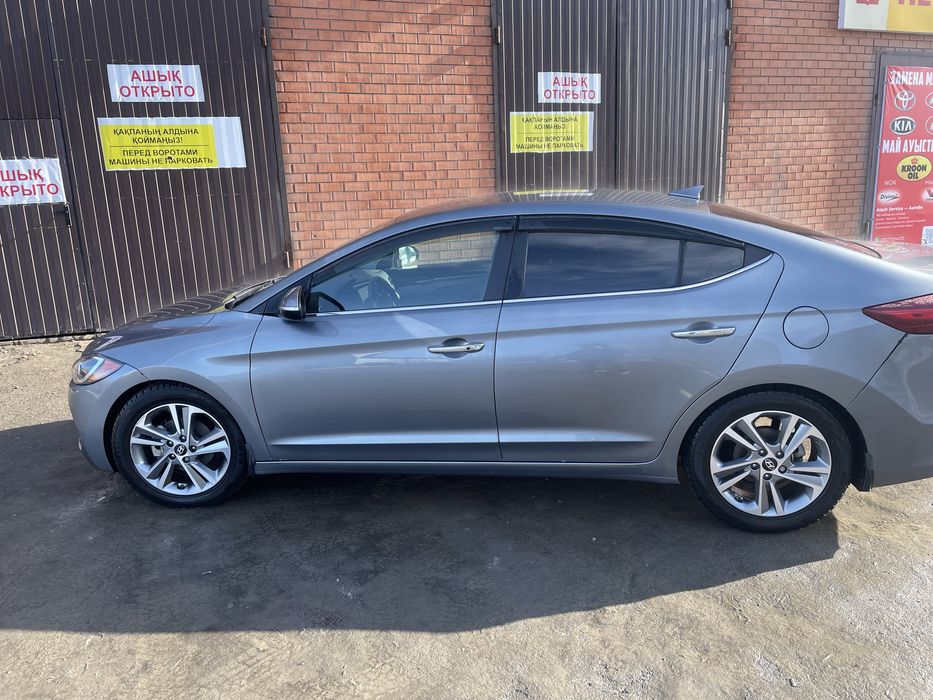 Hyundai Elantra 2016 2.0 DOHC GE