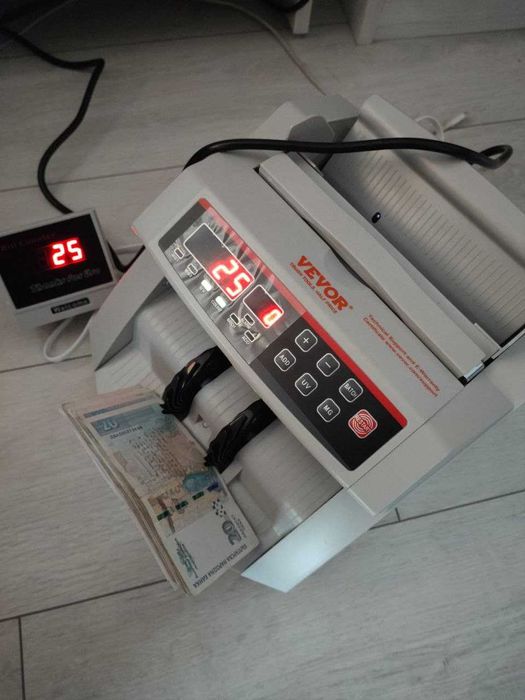 Машина за броене на пари, Проверка фалшиви банкноти