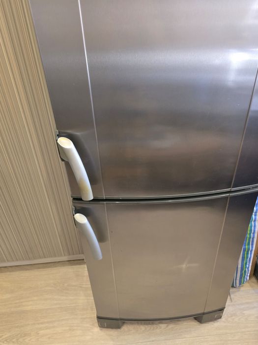 Продам холодильник Electrolux