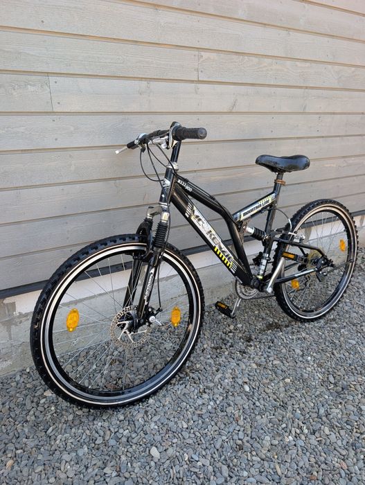 Vând biciclete diferite marimi