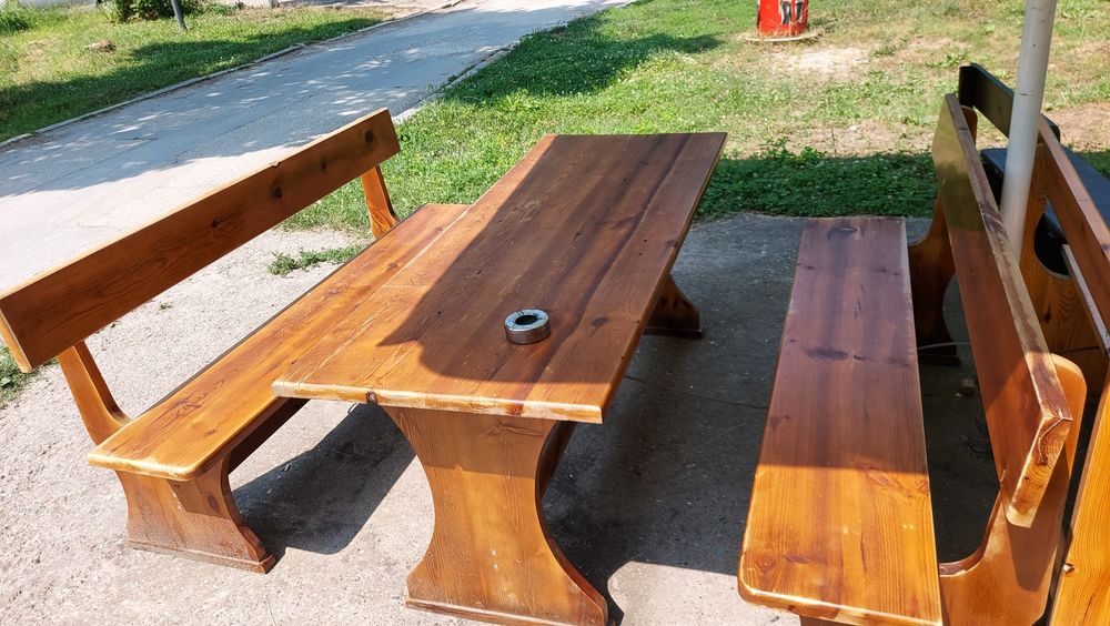 Дървени маси с пейки баварски стил