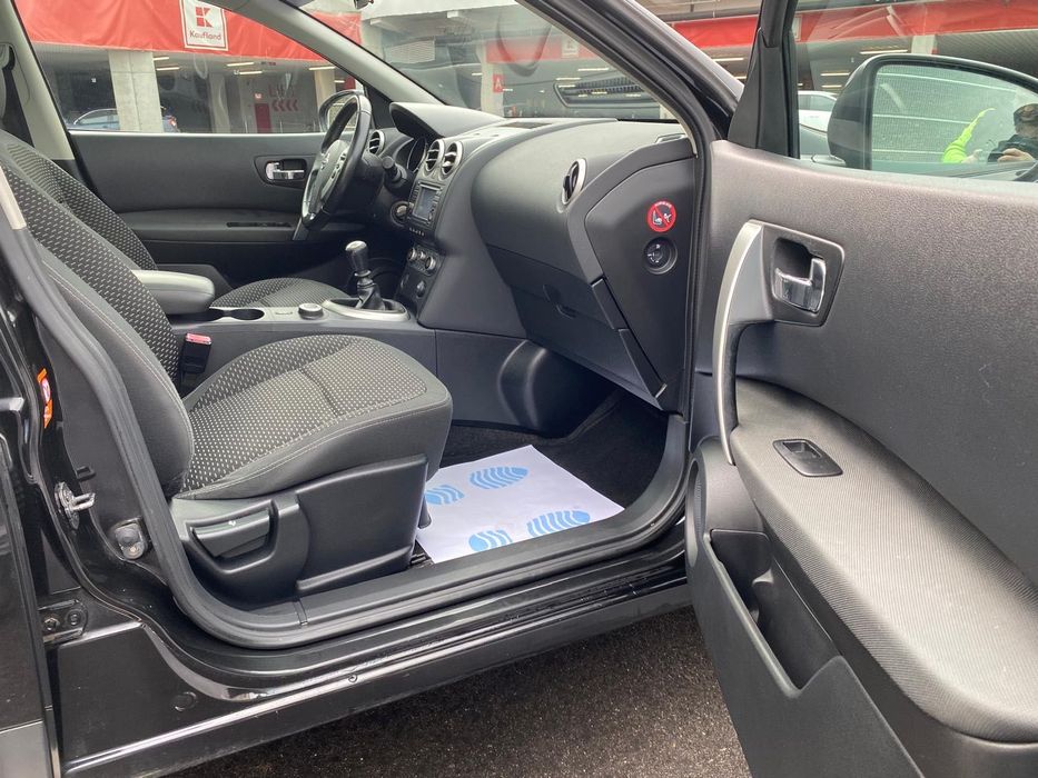 De vânzare NISSAN QASHQAI 4x4