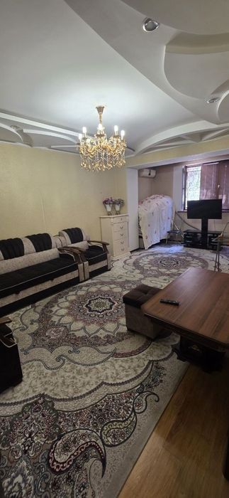 Юнусабад 12 квартал. Продается квартира 3/1/9