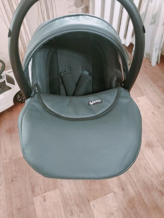 Продам детскую коляску Verdi 3 в 1