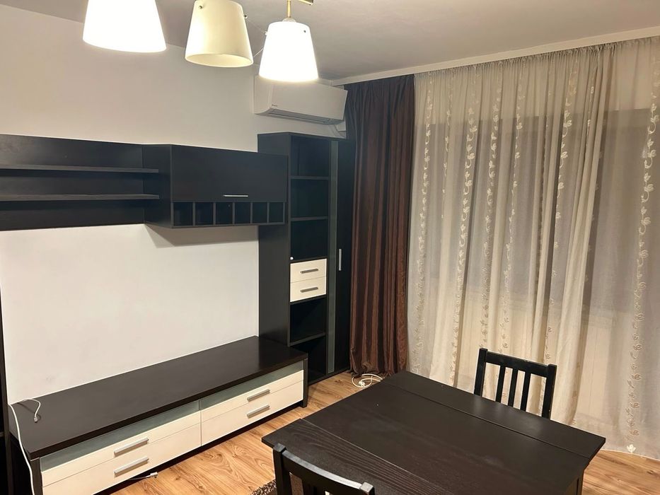 Garsonieră de închiriat Piața Muncii