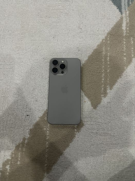 Продам айфон 15 про мах