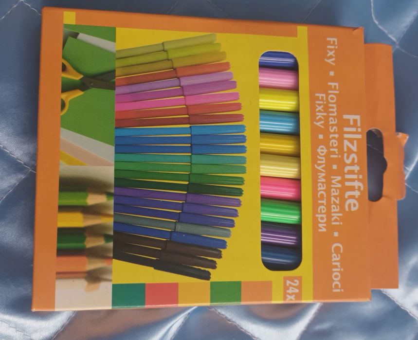 Комплект шаблон за оцветяване и флумастери