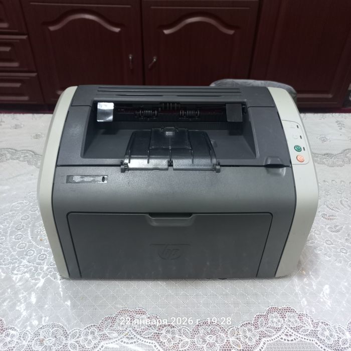 Hp LaserJet 1010 Oq-qora Printer sotiladi