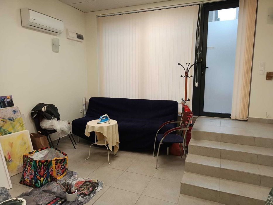 Помещение 25кв.м. под наем в центъра на Варна